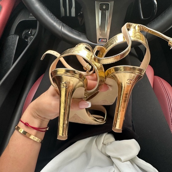 CHANEL HEELS - Picture 6 of 11
